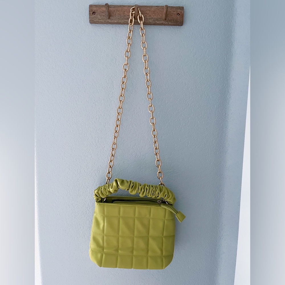 Chartreuse Quilted Handbag with Gold Chain‎